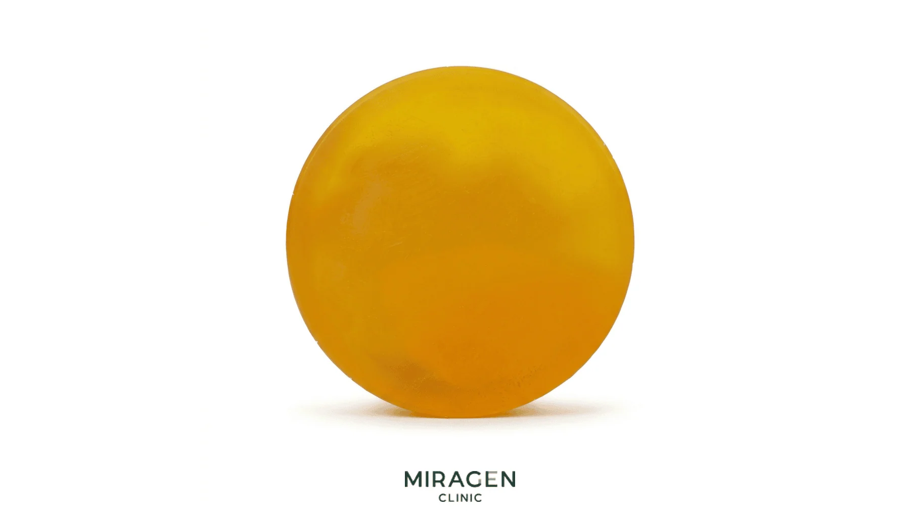 유황비누 제품 사진 투명한 노란색 유황비누 바 제품으로, 항균과 각질 용해 효과가 있는 유황 성분이 포함된 반투명 세정 비누의 모습